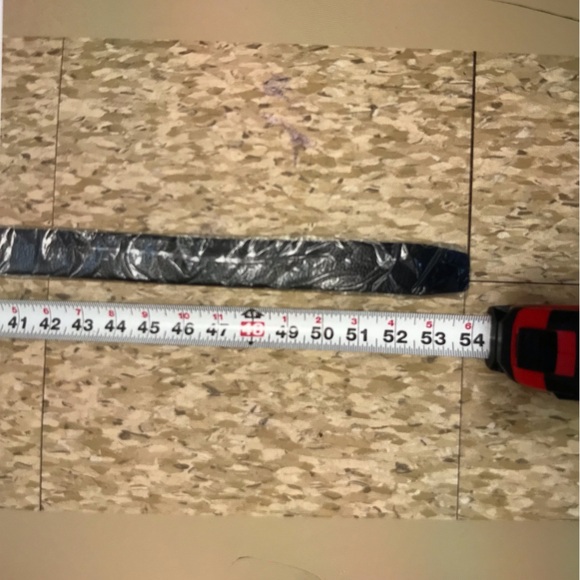 Black Leather Belt with G Buckle - Picture 4 of 8